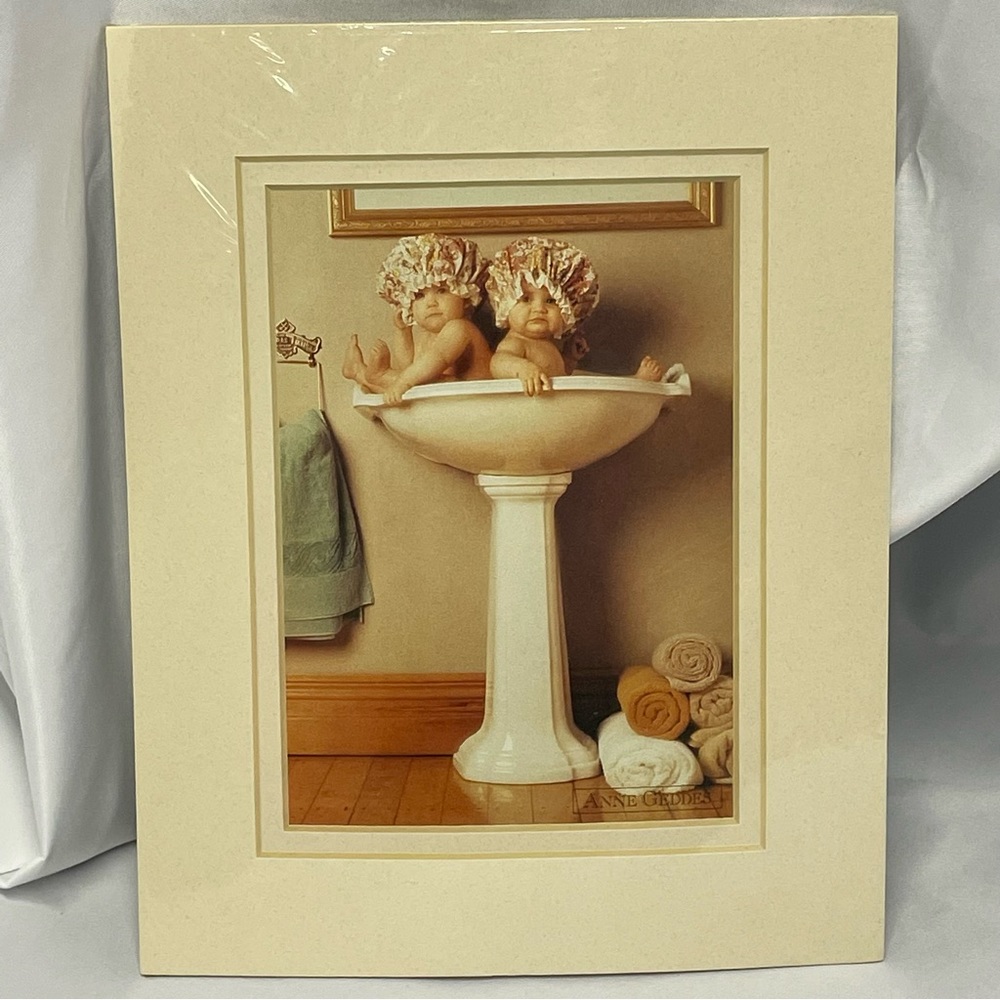 Anne Geddes Picture Babies in HandBasin New 8”x10” Frame Size - Picture 3 of 7